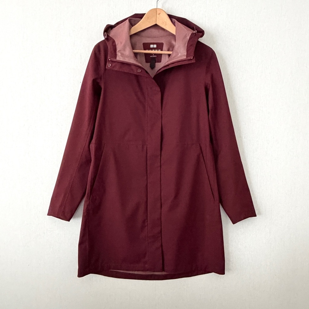 Uniqlo Blocktech Hooded Rain Jacket